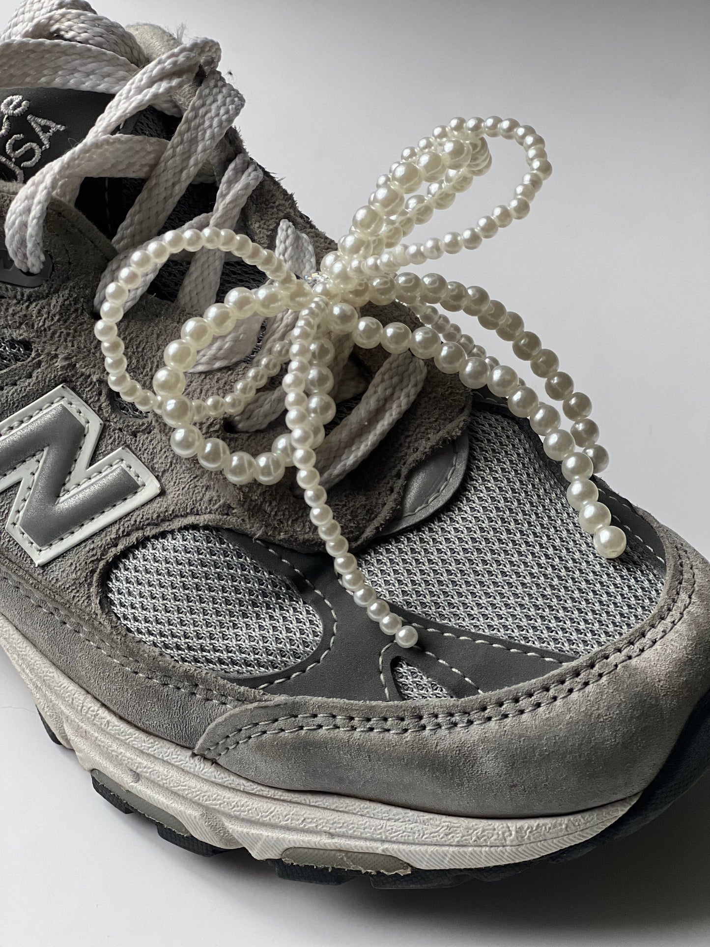 Pearl Sneaker Charm