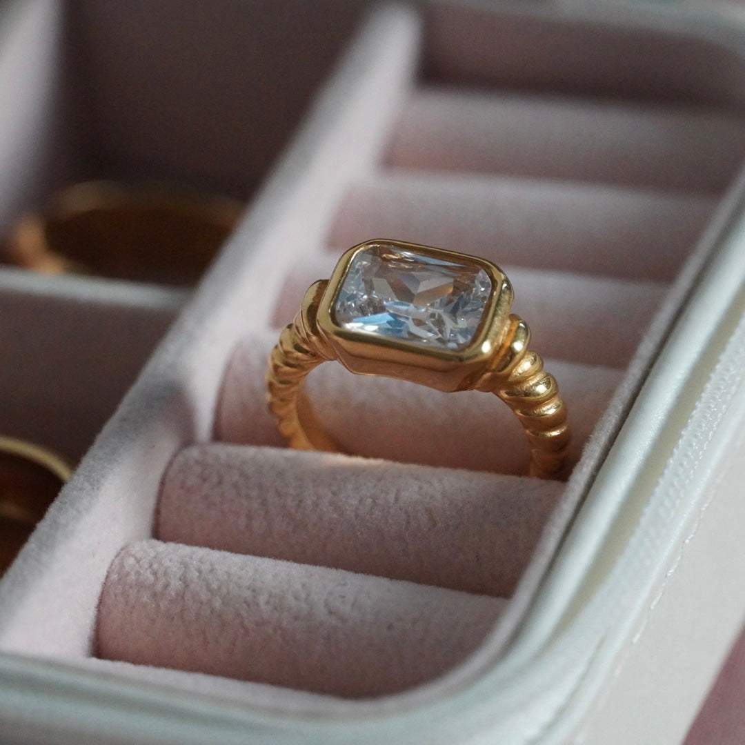 Big Crystal Ring