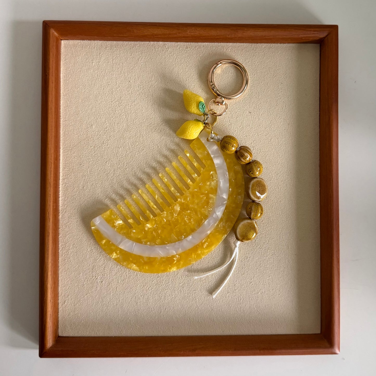 Lemon Comb Brush