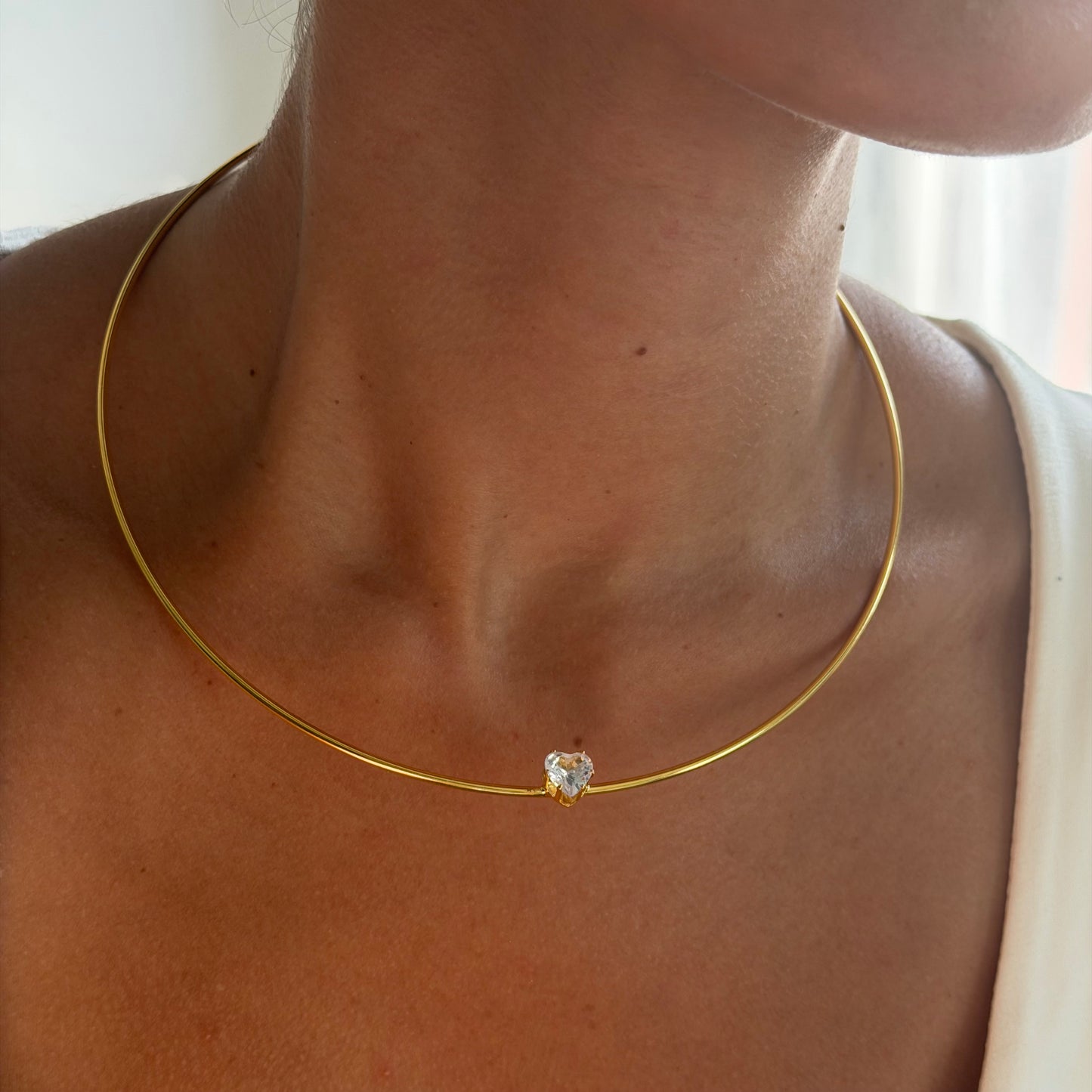 Single Crystal Heart Collar Necklace