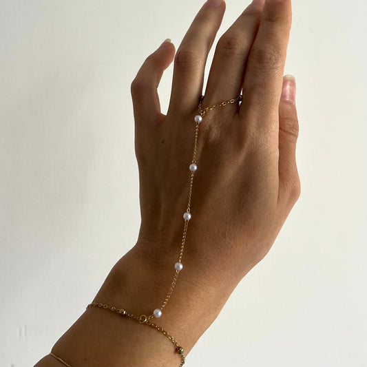 Hand Chain - Pearl