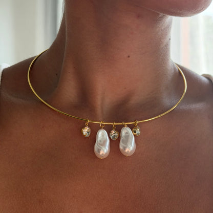 The Collar Necklace