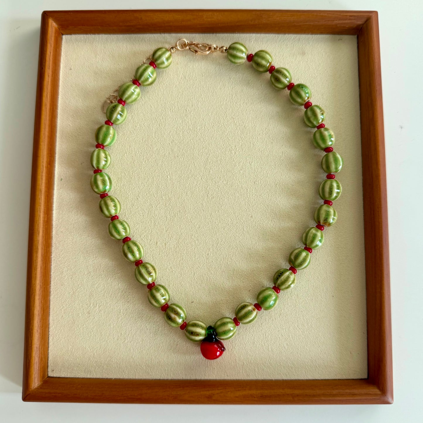 The Beaded Apple
